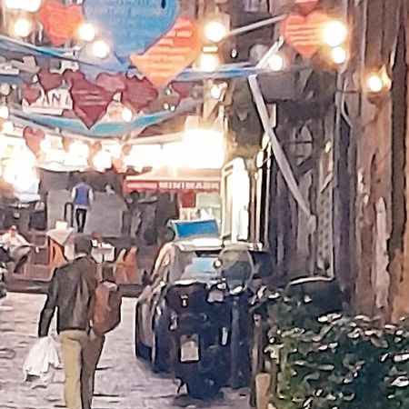 Апартаменты Piazza Carita' Centro Storico Неаполь Экстерьер фото