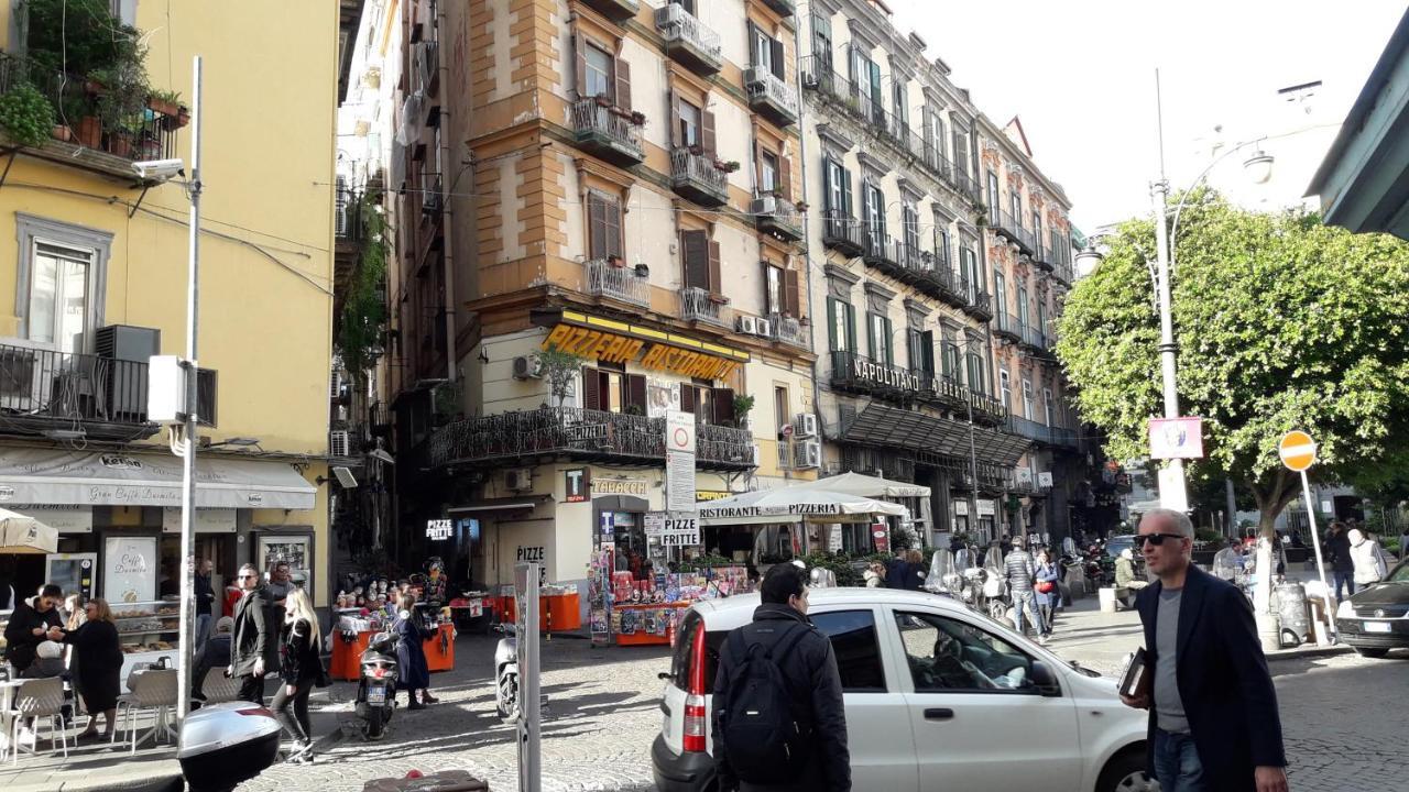 Апартаменты Piazza Carita' Centro Storico Неаполь Экстерьер фото